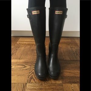 Black Hunter Original Tall Rain Boots Women’s 9 with Hunter liners